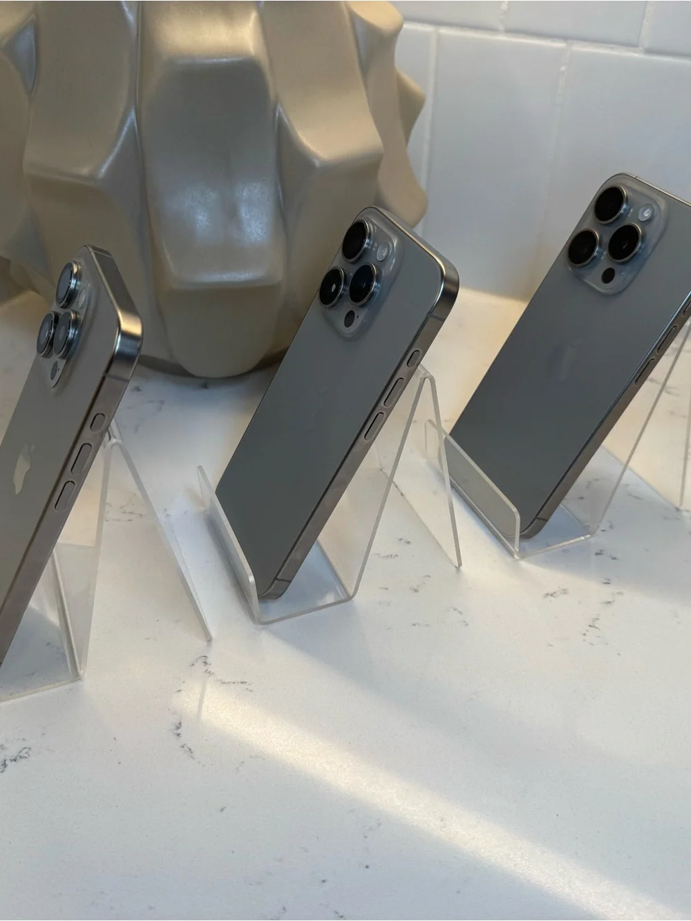Apple iPhone 15 Pro 256GB in Natural Titanium Unlocked in Excellent Conditions!